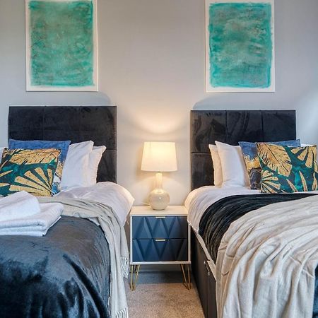 Spacious Nottingham Abode - Sleeps 16 Екстер'єр фото