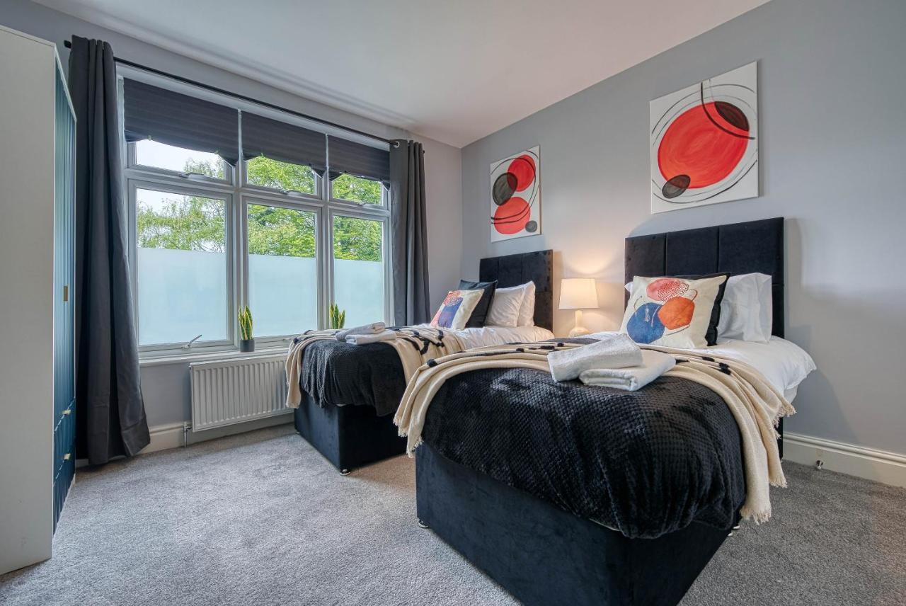 Spacious Nottingham Abode - Sleeps 16 Екстер'єр фото