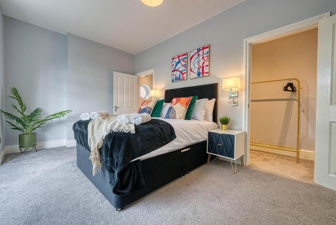 Spacious Nottingham Abode - Sleeps 16 Екстер'єр фото