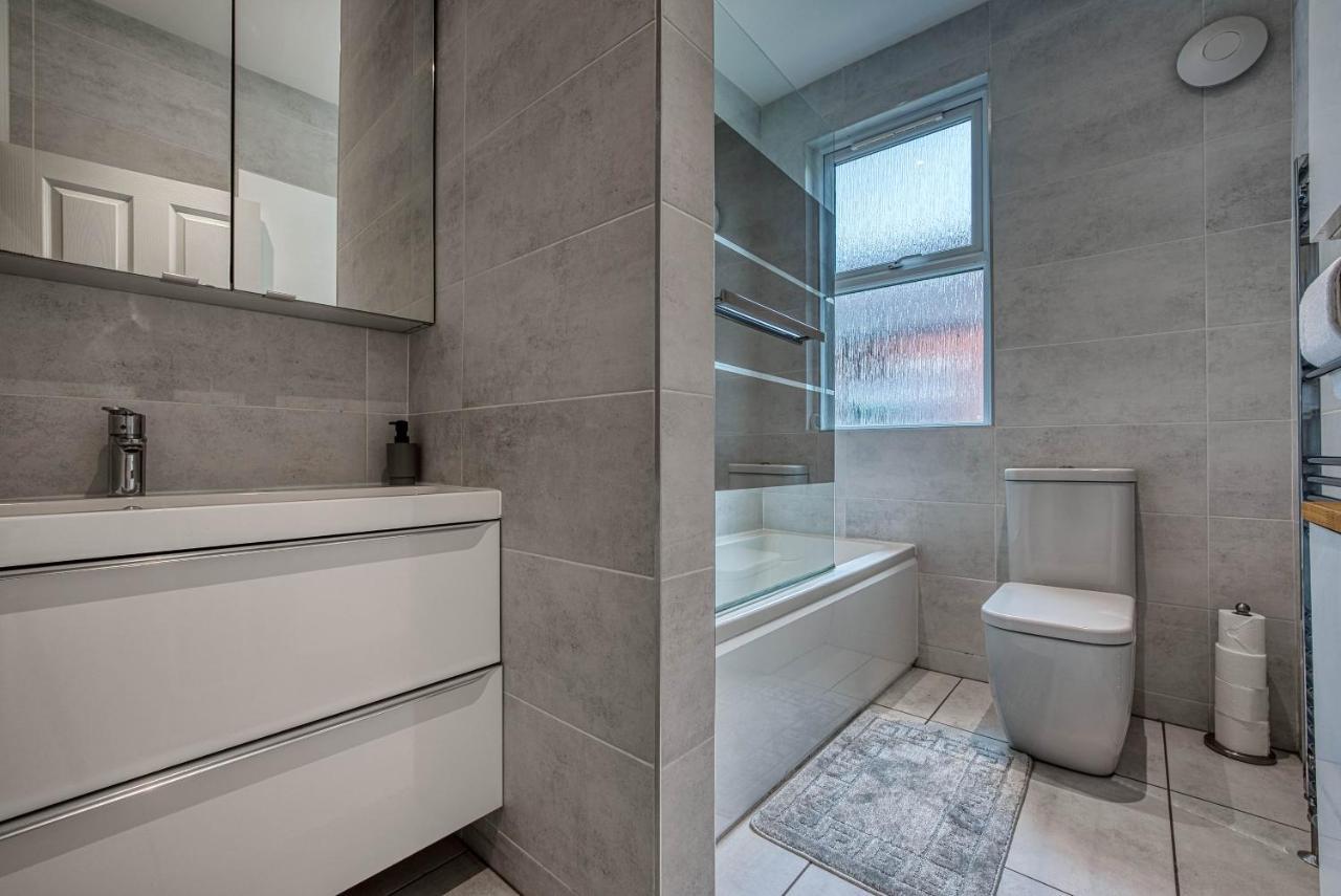 Spacious Nottingham Abode - Sleeps 16 Екстер'єр фото