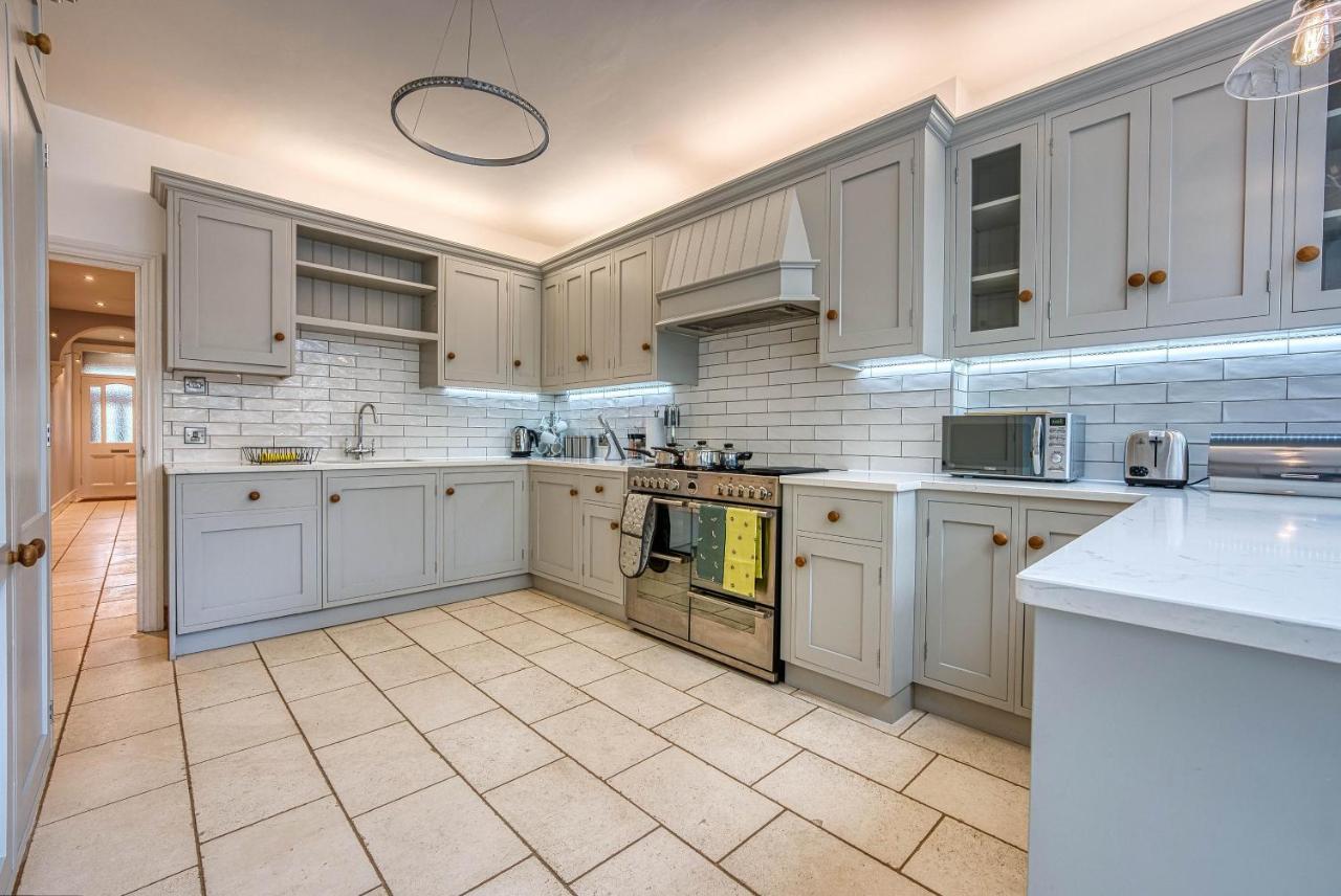 Spacious Nottingham Abode - Sleeps 16 Екстер'єр фото