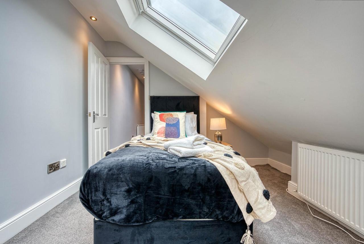 Spacious Nottingham Abode - Sleeps 16 Екстер'єр фото